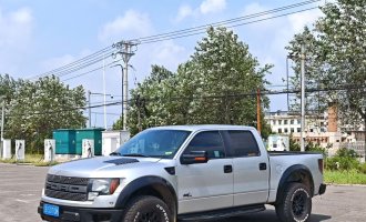 Ford Raptor (Import) 2011 model F-150 SVT Raptor SuperCab 6.2 Automatic Transmission