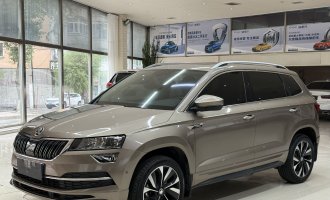 Skoda Karoq Yellow 2022 TSI280 Luxury Edition