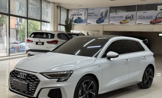 Audi A3 Sportback 2023, white color, 35 TFSI, sporty style