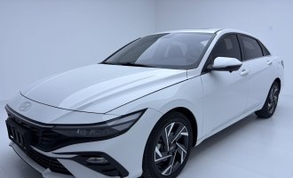 Hyundai Elantra, white color, 2023 model, 1.5L GLX, Elite version 