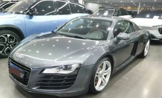 Audi R8 (Imported) 2007 model R8 Coupe 4.2FSI sequential shift Quattro manual transmission