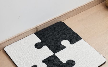 Innovative Puzzle-Shaped Cat Scratcher Launches