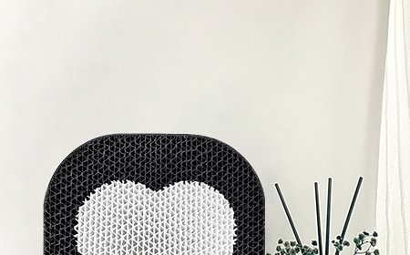 Heart-shaped Patterned Square Cat Scratcher: A Versatile Corrugated Cardboard Option