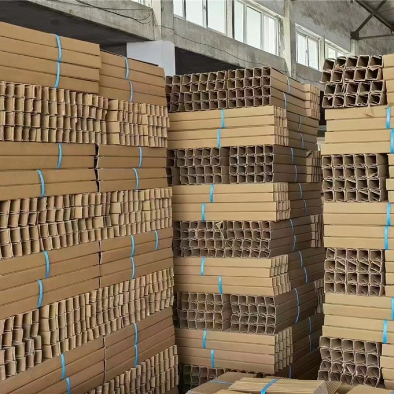 U-shaped paper corner protector packing