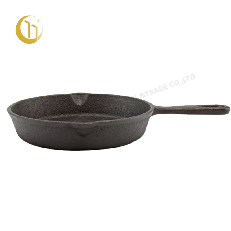 CAST IRON FRYING PAN (2)