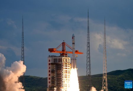 China launches internet satellite group