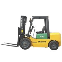 4-5-5-0t-Four-Wheel-Electric-Forklift.webp