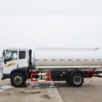 FAW 4X2 water tanker truck
