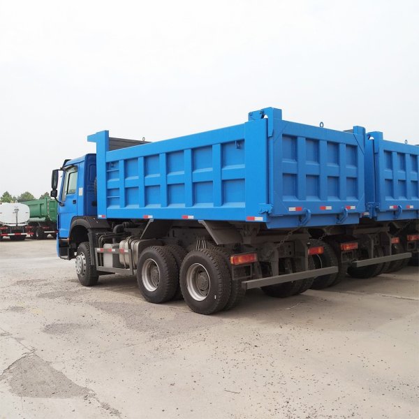 China SINOTRUK　HOWO Used dump truck (42)