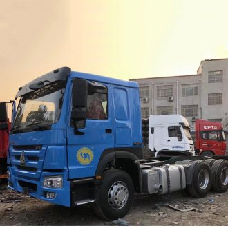 Used 371Hp/ 420HP/ 375HP Sinotruk Howo 6X4 Tractor Truck 