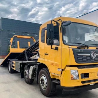  Dongfeng Tianjin three-axle tow truck