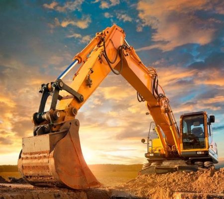 Excavator Versus Backhoe: Which Heavy Machinery Should You Choose?