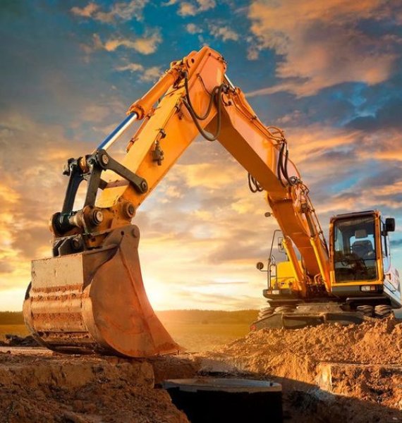 Excavator Versus Backhoe: Which Heavy Machinery Should You Choose?