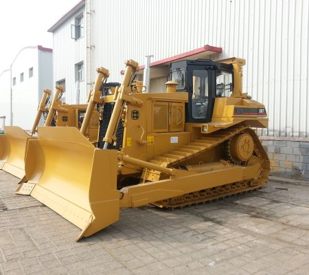 Motor Grader vs. Bulldozer: Choosing the Right Machine for Your Project