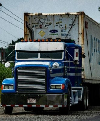 How Truck Tractors Are Adapting to New Emission Regulations in 2025