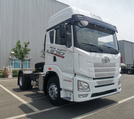 Fuel Efficiency & Operating Costs: Straight Truck or Truck Tractor