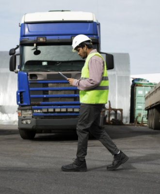 How to Optimize Fuel Efficiency in Heavy Duty Trucks