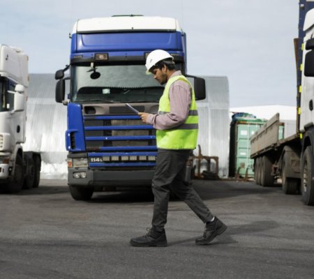 How to Optimize Fuel Efficiency in Heavy Duty Trucks