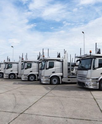 Light-Duty Trucks vs. Heavy-Duty Trucks: Which Is Right for Your Fleet?
