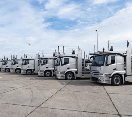 Light-Duty Trucks vs. Heavy-Duty Trucks: Which Is Right for Your Fleet?