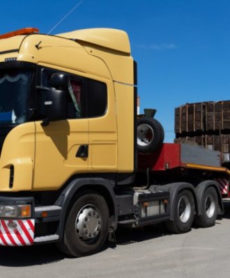 Heavy Duty Truck Buying Guide: How to Choose the Best for Long-Haul Transport