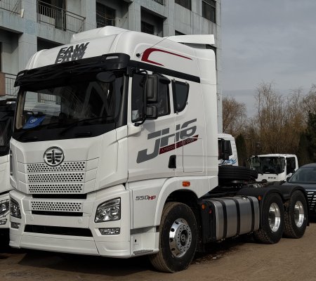 How to Drive a Shacman Truck Tractor: A Clear Guide