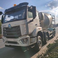 Sinotruk 12 Wheeler Concrete Mixer