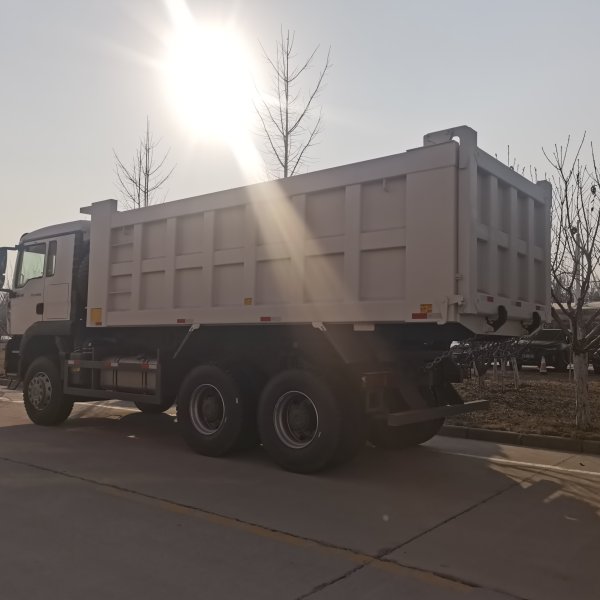 Sinotruk Howo Tipper Truck  - 6x4 Low Maintenance Tipper for Tanzania Road Works