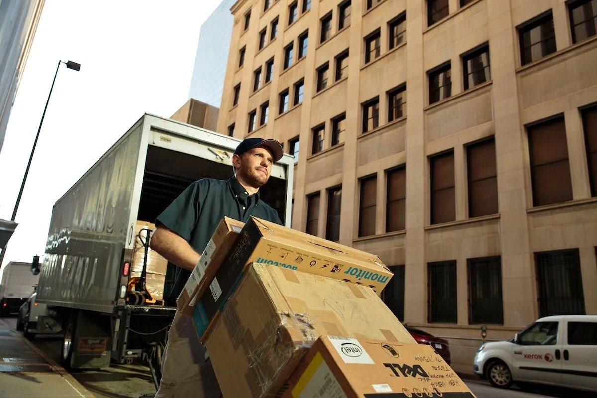 Why Box Trucks Are the Ultimate Solution for City Deliveries