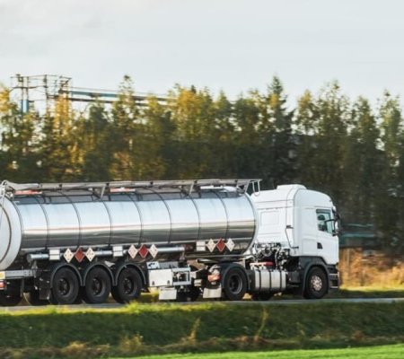 Why Tank Semi-Trailers Are Your Best Option for Safe and Efficient Liquid Hauling