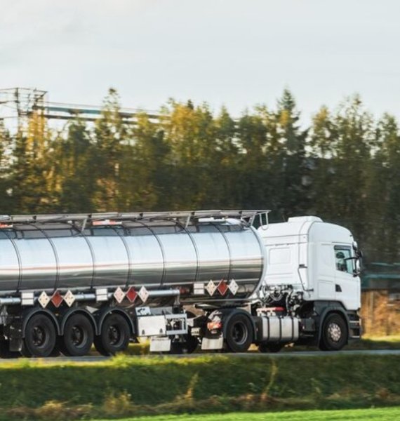 Why Tank Semi-Trailers Are Your Best Option for Safe and Efficient Liquid Hauling