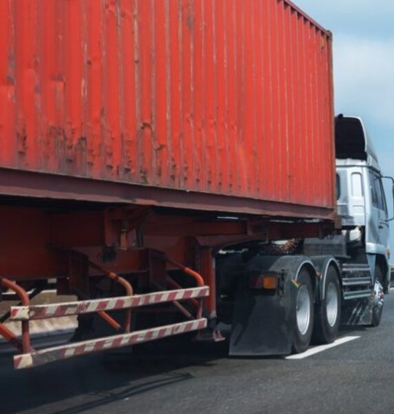 Ultimate Guide to Choosing a Heavy Duty Truck for Long-Haul Freight