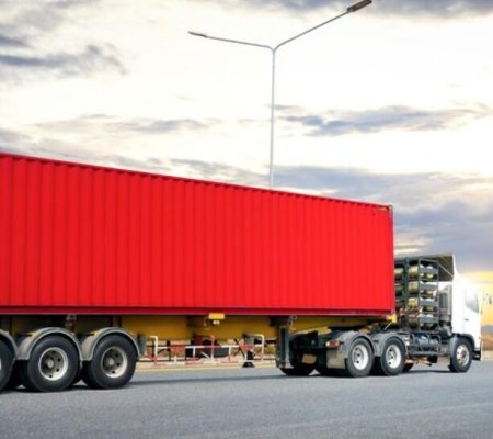 Why Semi Trailers Are Critical for E-Commerce Freight Growth