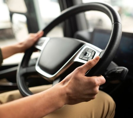 LHD vs. RHD: Which FAW Models are Available for Your Country