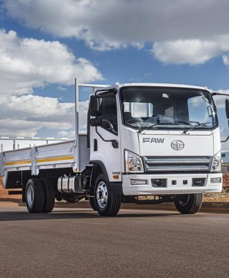 Maximizing Fleet ROI: How to Mix and Match Rigid, Light, and Cargo Trucks for Peak Efficiency