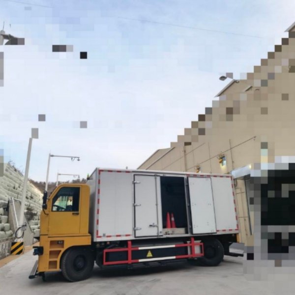 3 Ton Explosion-Proof Enclosed AGV | Laser-Guided Automated Guided Vehicle with Roller Conveyor