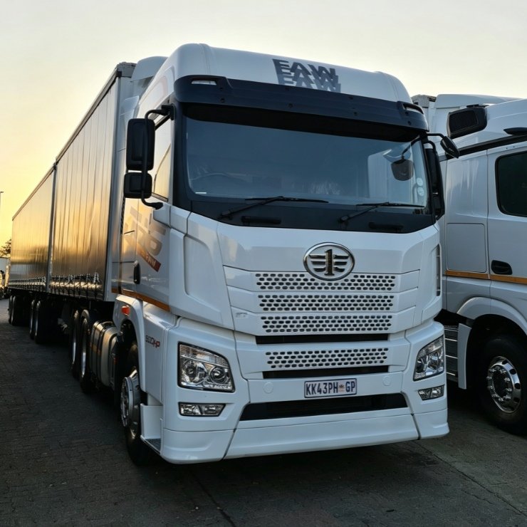 The Step-by-Step Guide for International Buyers Sourcing Commercial Vehicles from China