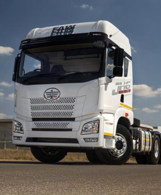 Maximizing Fleet Lifetime Value: Why One-Stop Sourcing Beats Spot-Market Buying