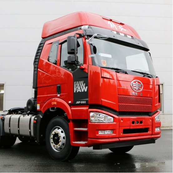 FAW J6P 6x4 rigid tractor trucks for high-volume long-haul bulk operations