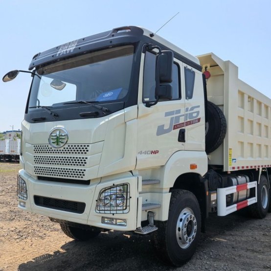 Heavy-duty FAW JH6 6x4 U-Body Dump Truck built for rough construction sites