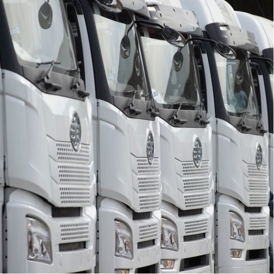 One-stop commercial fleet supply with global logistics support