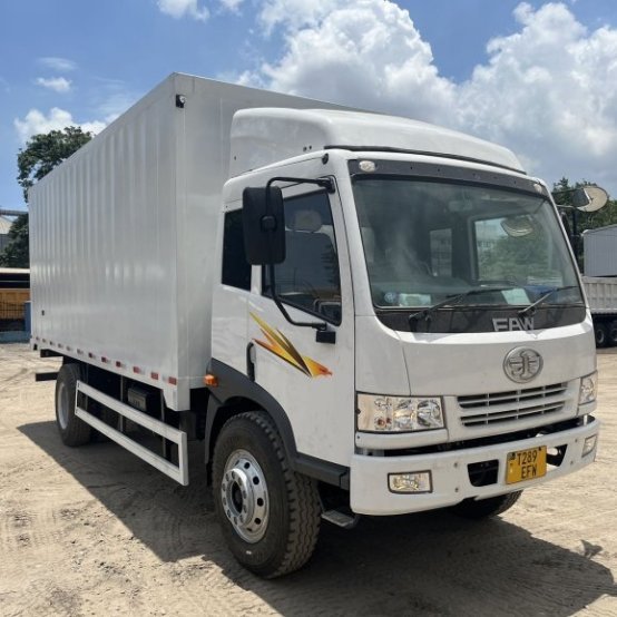 Compact FAW Tiger VR 4x2 Closed Box Trucks optimize deliveries on narrow city roads