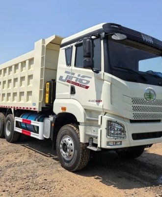 Why 6x4 Truck Configurations Are Popular in Heavy Transport Fleets