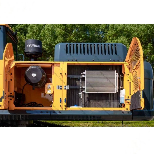 HD Hyundai 31.7 Ton Crawler Excavator