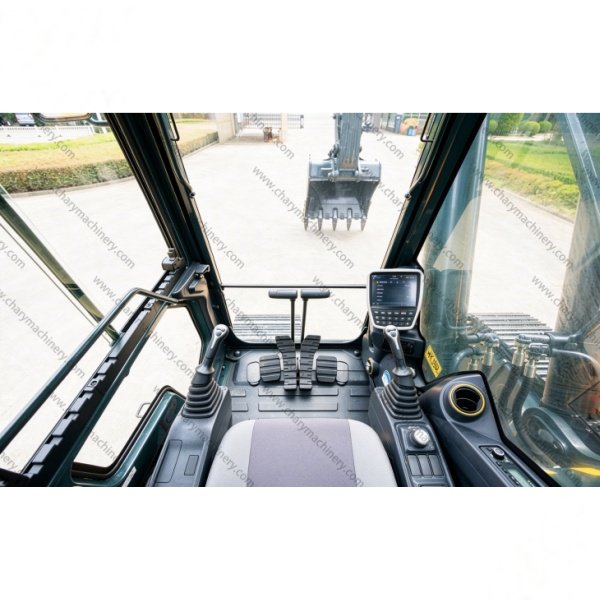 35 ton construction digger