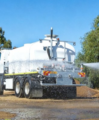 Water Tank Truck Buying Guide for Construction, Mining, and Municipal Use