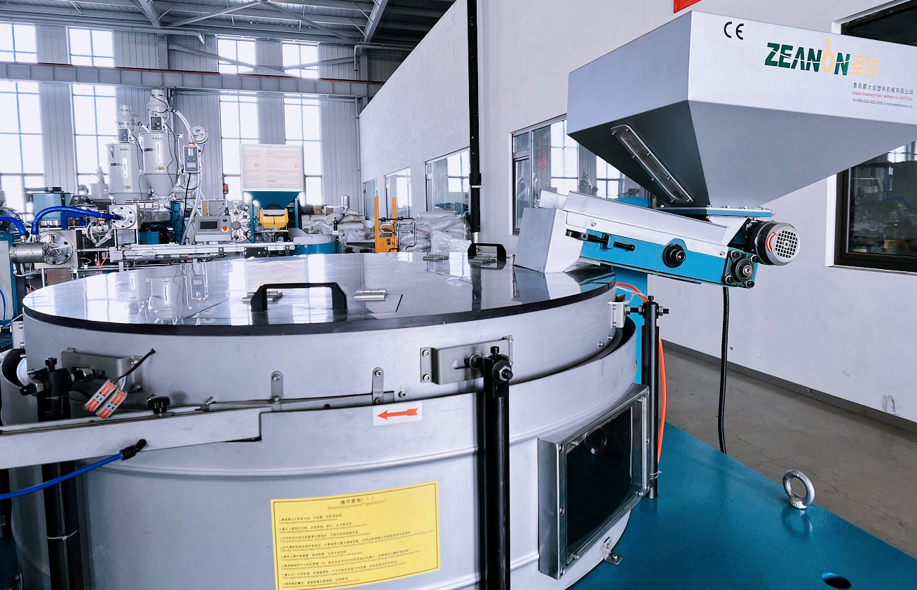 Automatic dripper screening, storage and supply unit