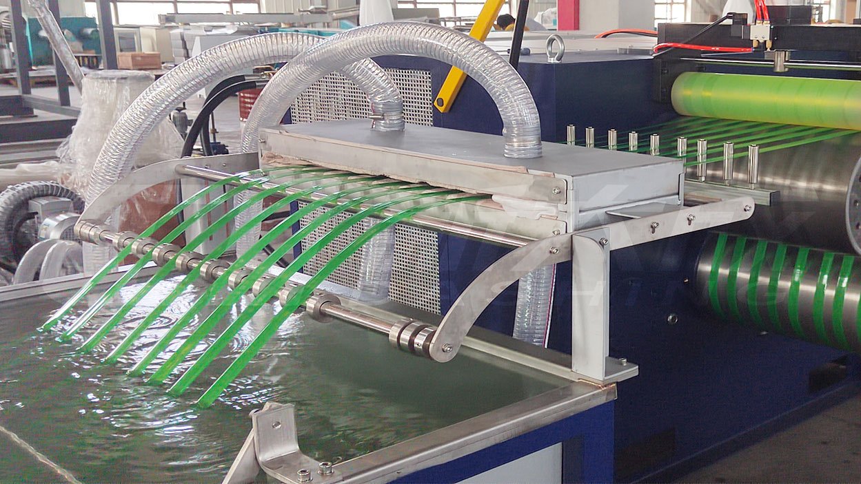 This PET packaging band production line that has passed the CE certification can extrude 8 pieces of PET packaging bands at a time.