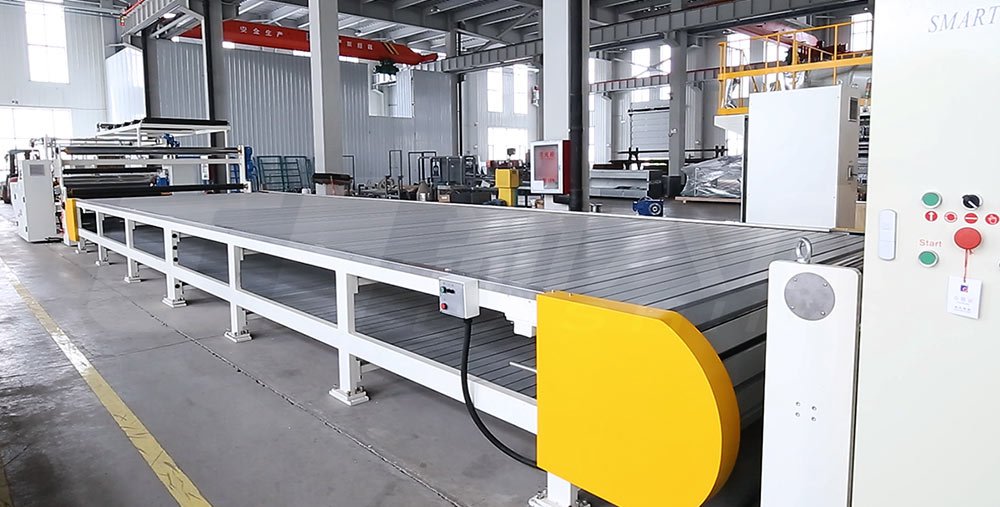 The temperature control during the production process of the EVA/POE solar film extrusion line is stable and precise.