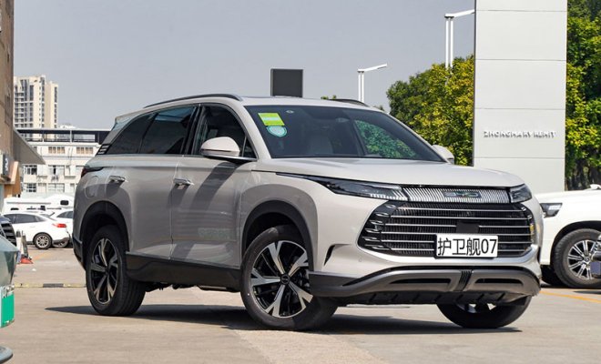 -1_0004_1400x0_1_q95_autohomecar__ChtliGQJK4uARziFACbm3d0XIaw811